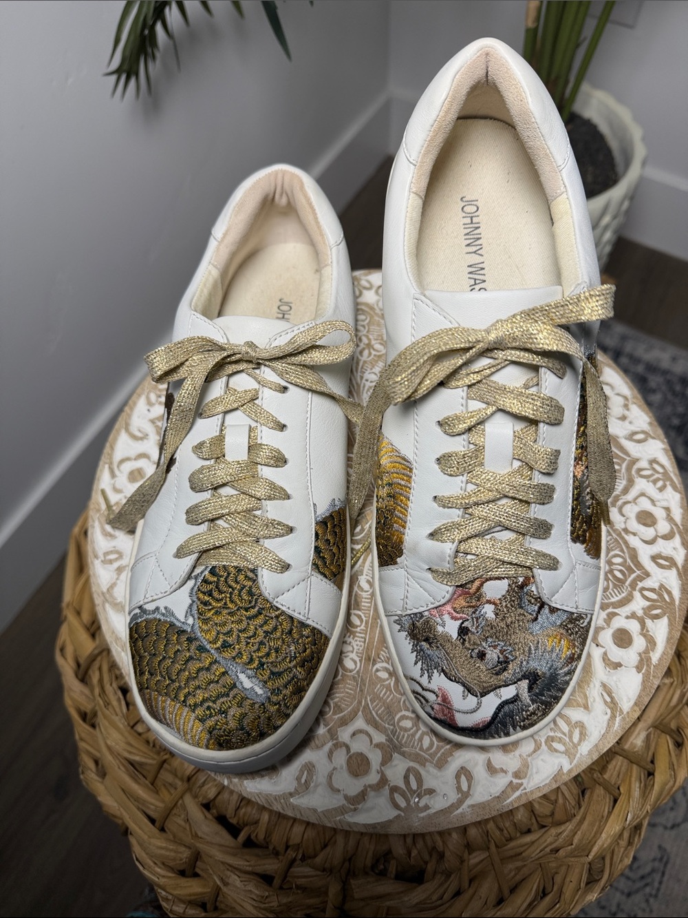 Johnny Was Chinese Dragon Embroidered Leather Fashion Sneakers Metallic Gold